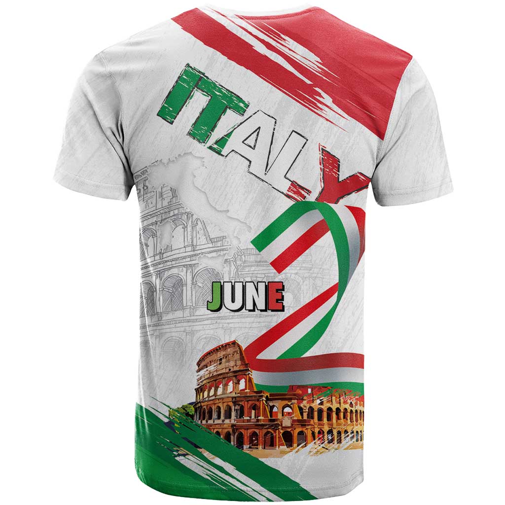 Italian National Day T-Shirt Festa della Repubblica-The Colosseum Grunge Style Graphic Tee