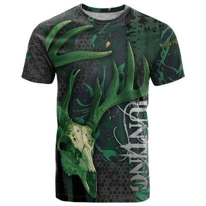 Deer Hunting Green Grunge Pattern T-Shirt Graphic Tee