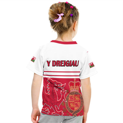 Wales Football Qatar 2022 Cymru Coat of Arms Red T-Shirt Graphic Tee