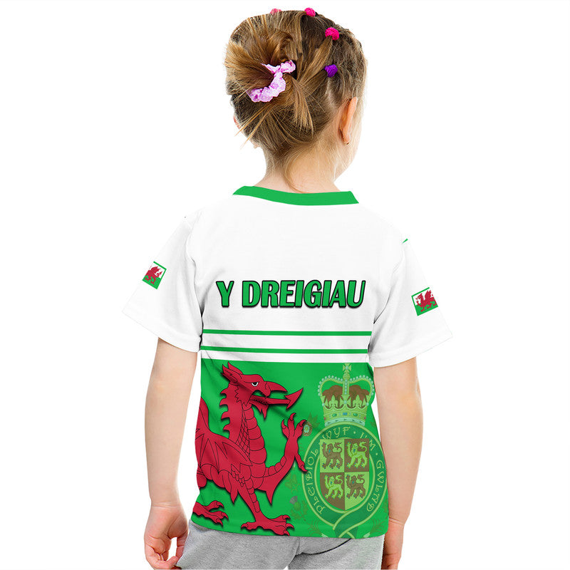 Wales Football Qatar 2022 T-Shirt Cymru Coat of Arms Graphic Tee
