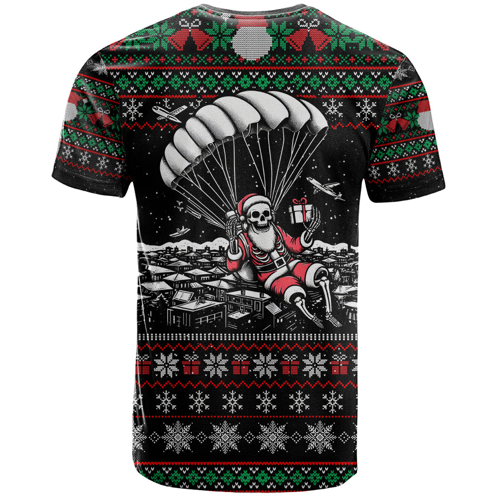 Christmas Skull T-Shirt Santa Skull Jumps In Parachute Graphic Tee