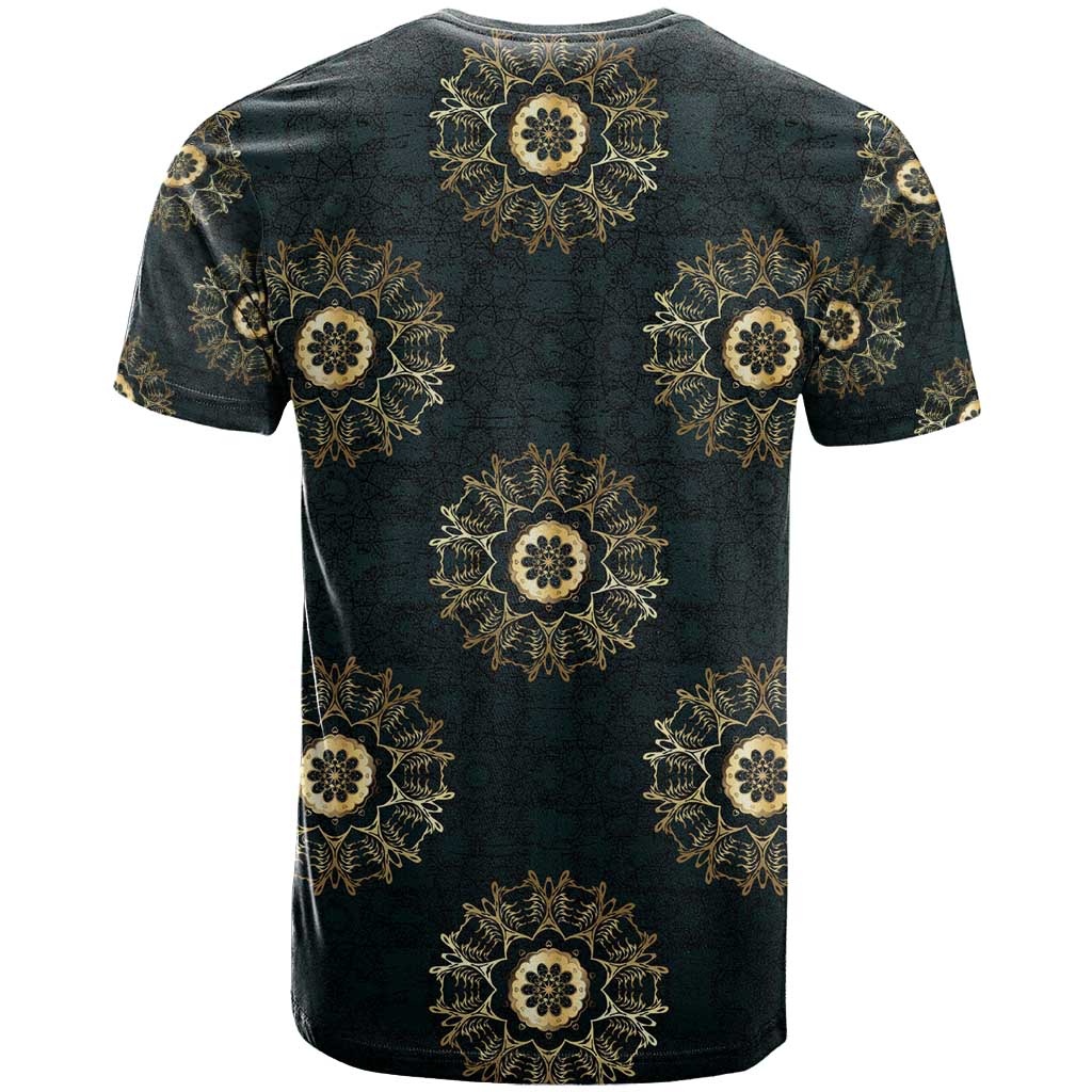 Personalized Powerful Woman in Patterns African T-Shirt Graphic Tee