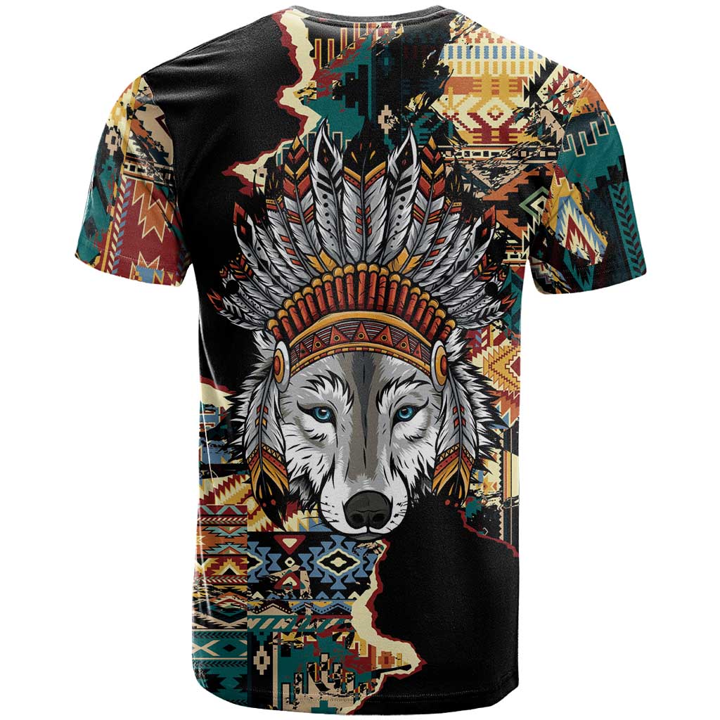 Native American Navajo Wolf T-Shirt Grunge Pattern Graphic Tee