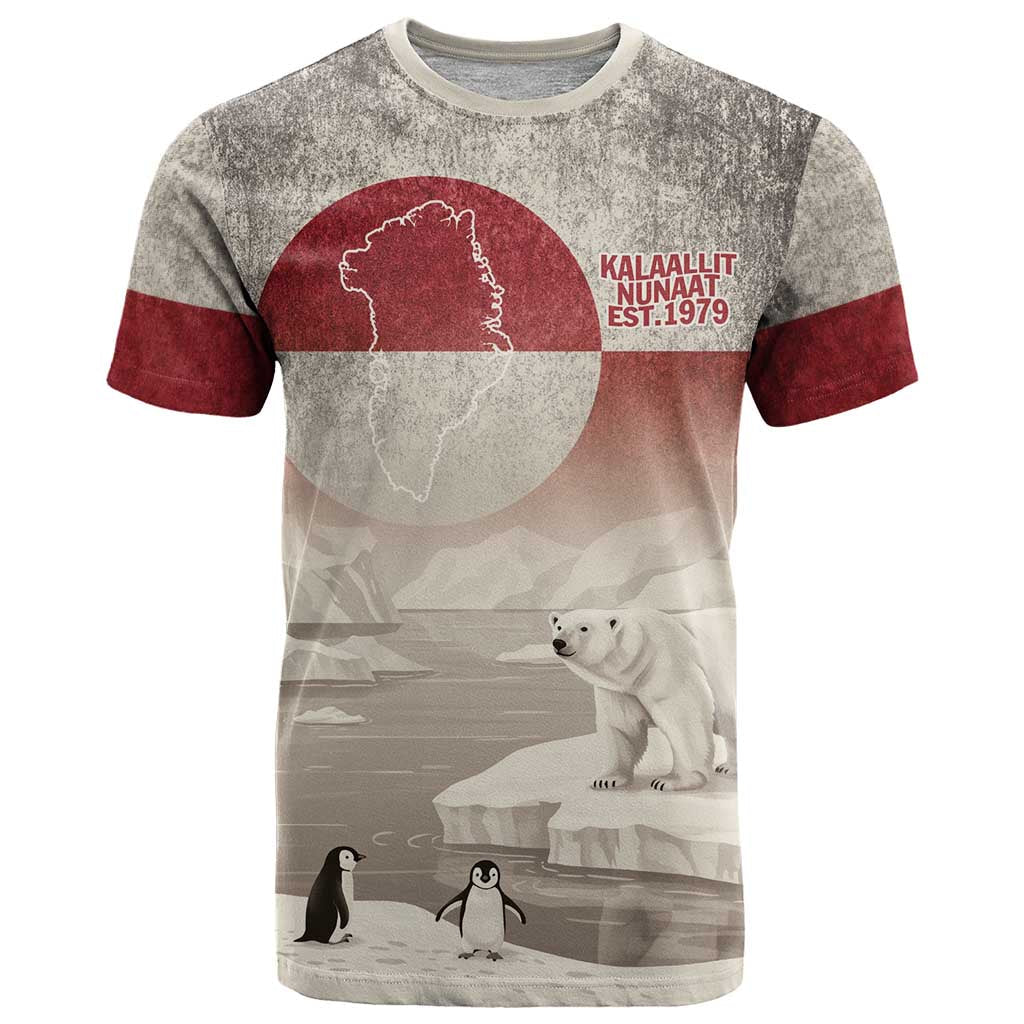 Greenland Flag Vintage T-Shirt Greenlander Flag With Polar Bear Graphic Tee