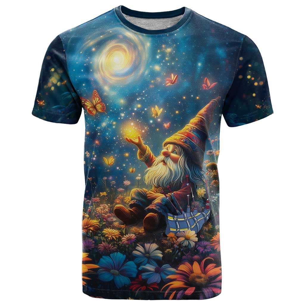Nollaig Chridheil Scottish Gnome T-Shirt Merry Christmas with Starry Night Graphic Tee