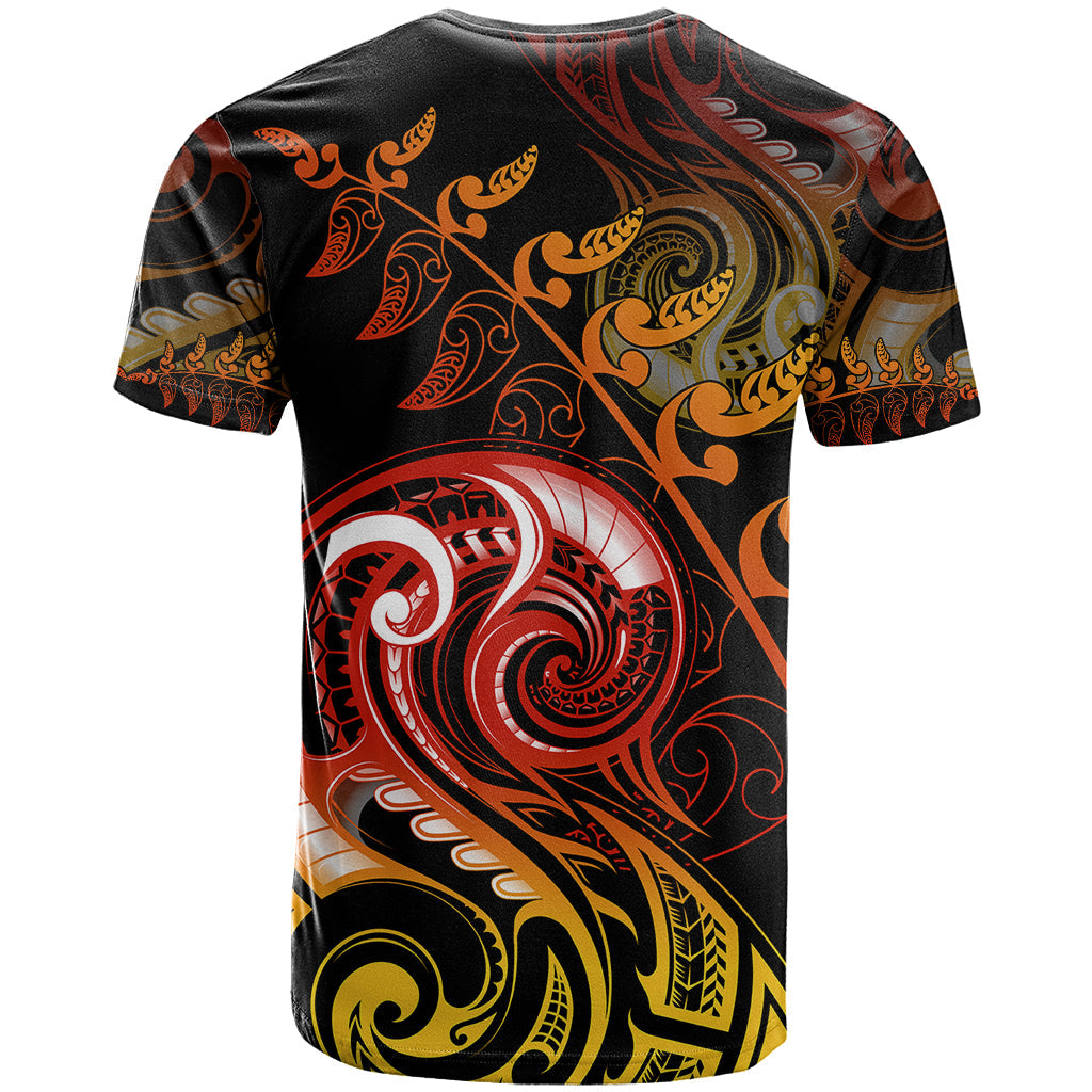 New Zealand T-Shirt Aotearoa Kiwi Bird Maori Fern Tattoo Arty Graphic Tee
