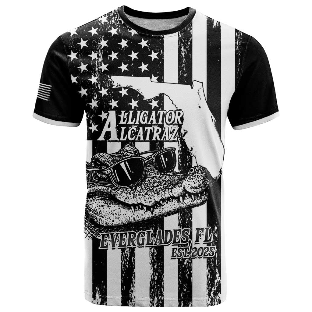 Alligator Alcatraz T-Shirt Cool Gator Everglades USA Grunge Flag Graphic Tee