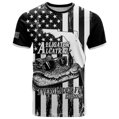 Alligator Alcatraz T-Shirt Cool Gator Everglades USA Grunge Flag Graphic Tee