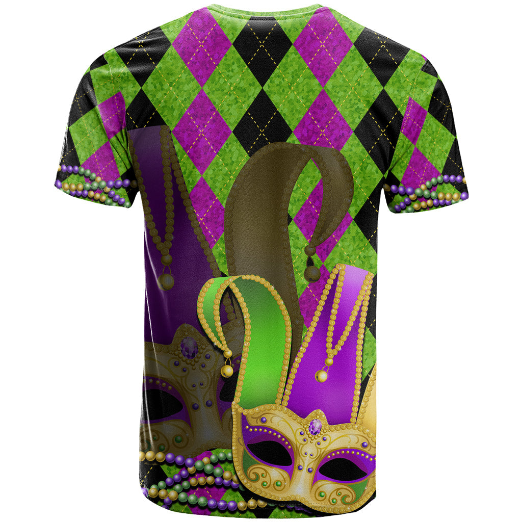 Mardi Gras 2024 T-Shirt Jester Mask With Beads Colorful Version Graphic Tee