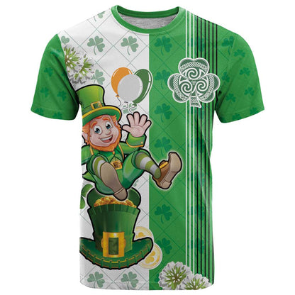 Ireland 17th March Saint Patrick's Day T-Shirt Irish Leprechaun with Shamrock Graphic Tee