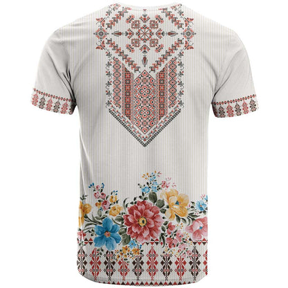 Romania Happy Martisor Day 1 March T-Shirt Martenitsa and Peony Romanian Traditional Pattern Graphic Tee