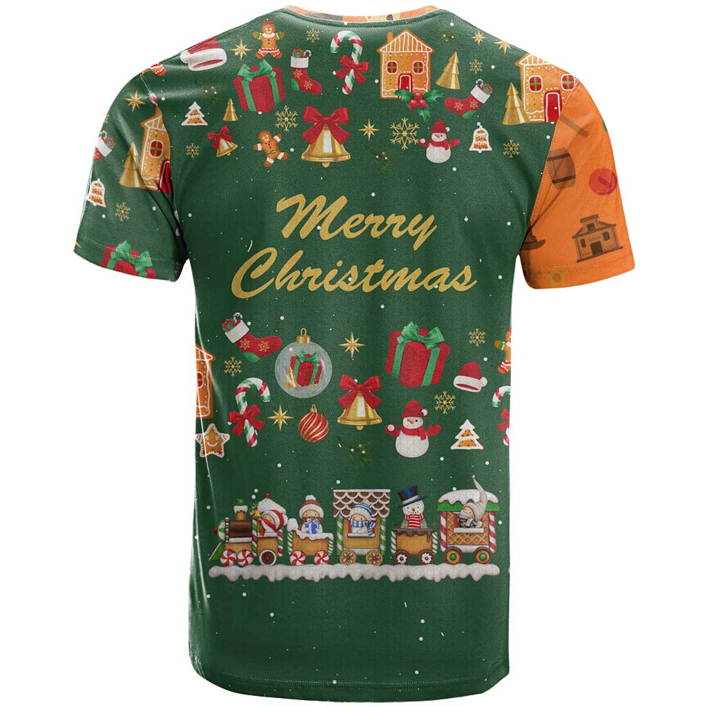 Merry Kiss My Texas Christmas T-Shirt Xmas Holiday Patterns Graphic Tee