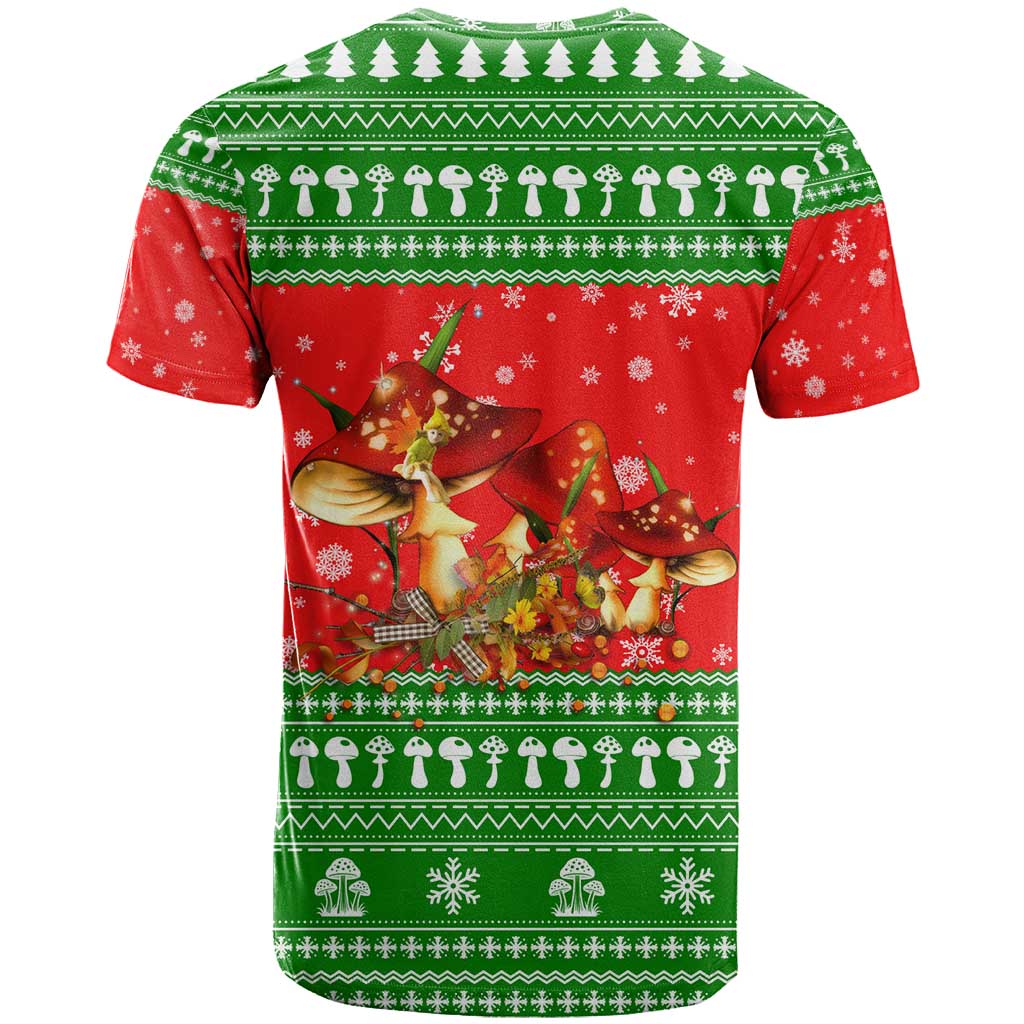 Amazing Mushroom Christmas Yall Christmas T-Shirt Xmas Holiday Patterns Graphic Tee