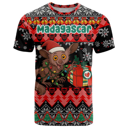 Madagascar Christmas T-Shirt with Aye Aye Lemur Santa Hat Holiday Lights and Gift Box Pattern Graphic Tee